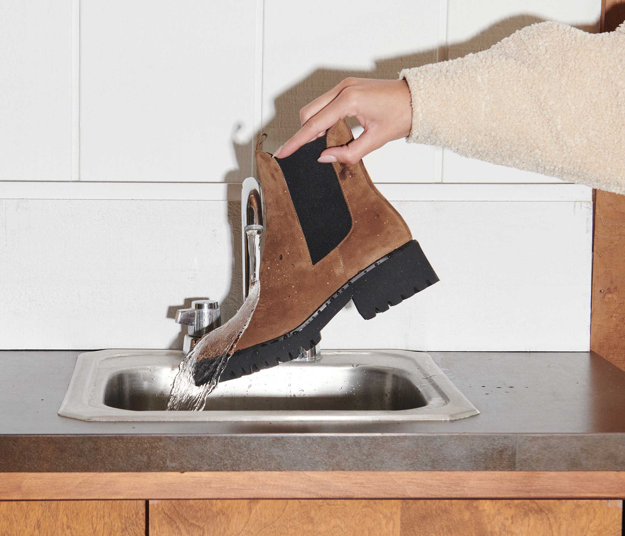 BROOKE RAIN RESISTANT BOOT - Image 3