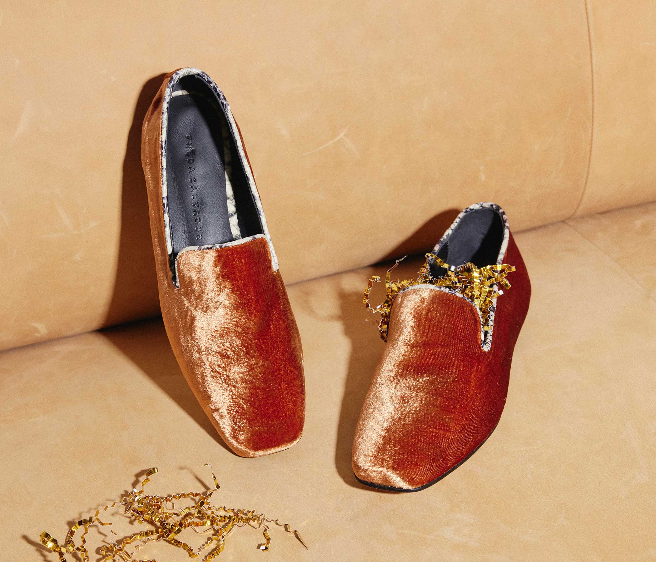 PAISLEY SMOKING SLIPPER - Image 2