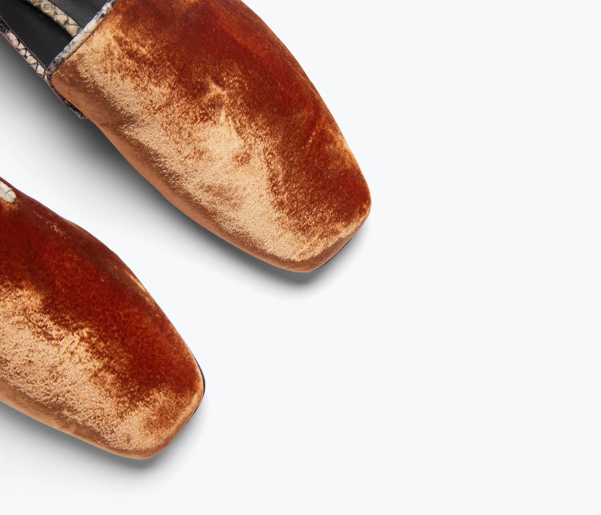 PAISLEY SMOKING SLIPPER - Image 3